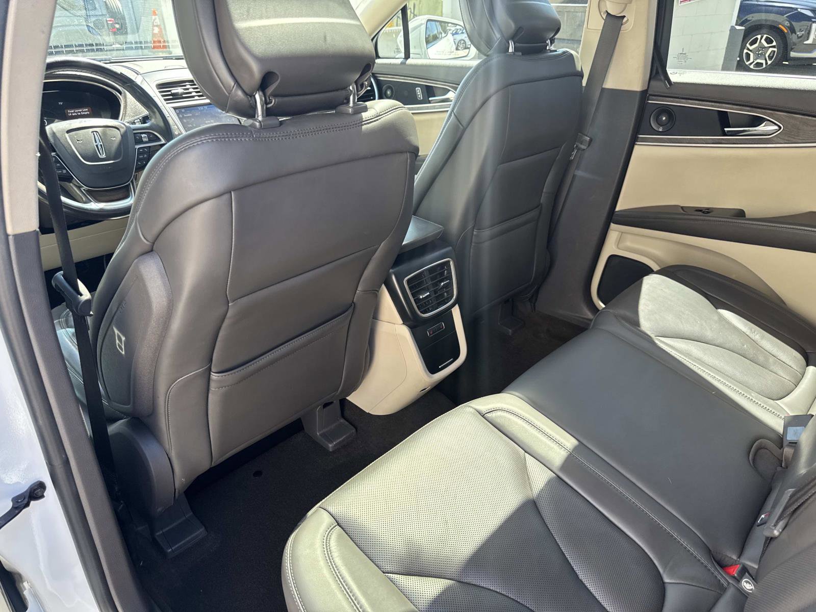Used 2020 Lincoln Nautilus Reserve FWD image 10