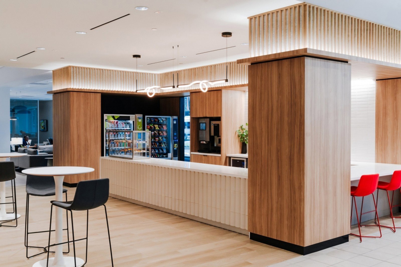 Used 2023 Rivian R1S Launch Edition image 32