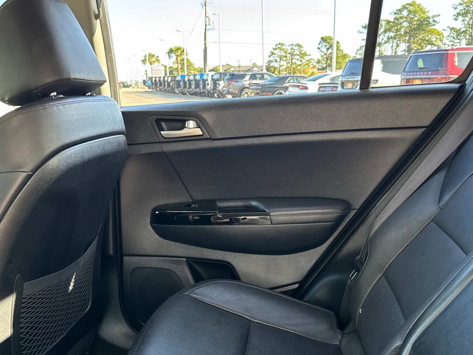 Used 2022 Kia Sportage EX w/ EX Technology Package image 14