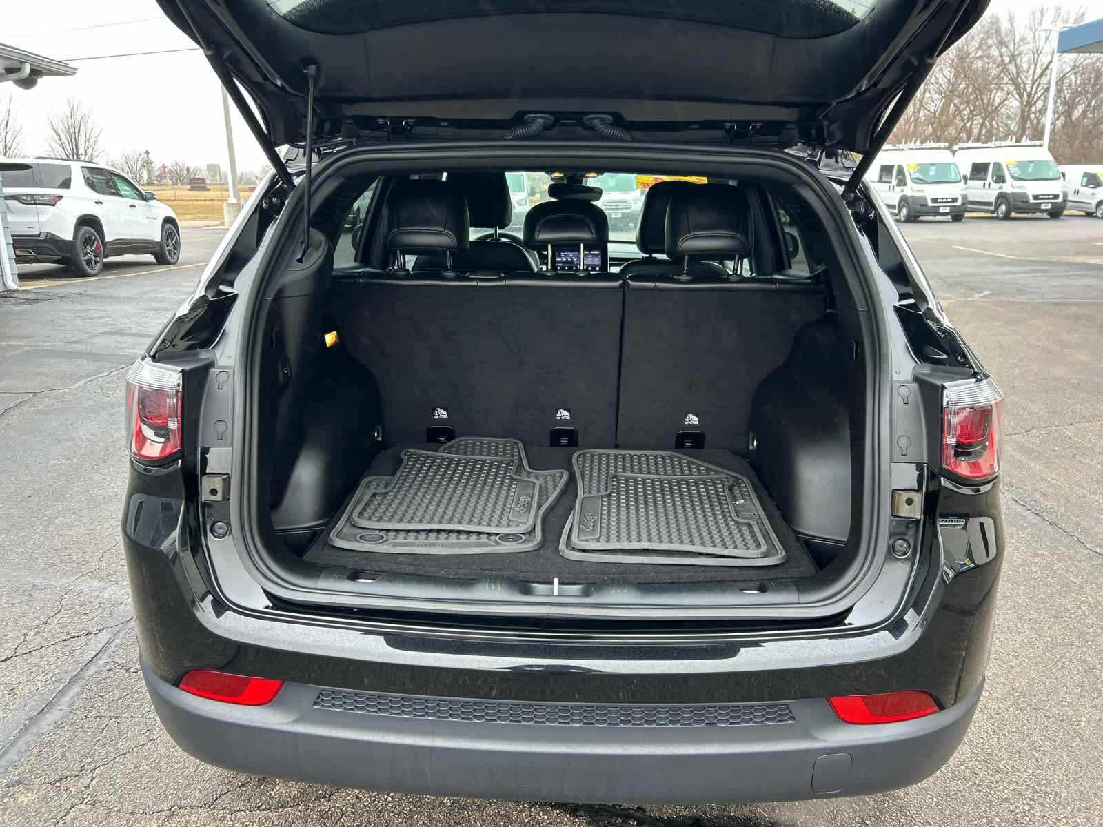 Used 2023 Jeep Compass Latitude w/ Convenience Group image 25