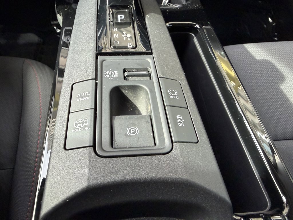 Used 2023 Toyota Prius Prime SE image 19