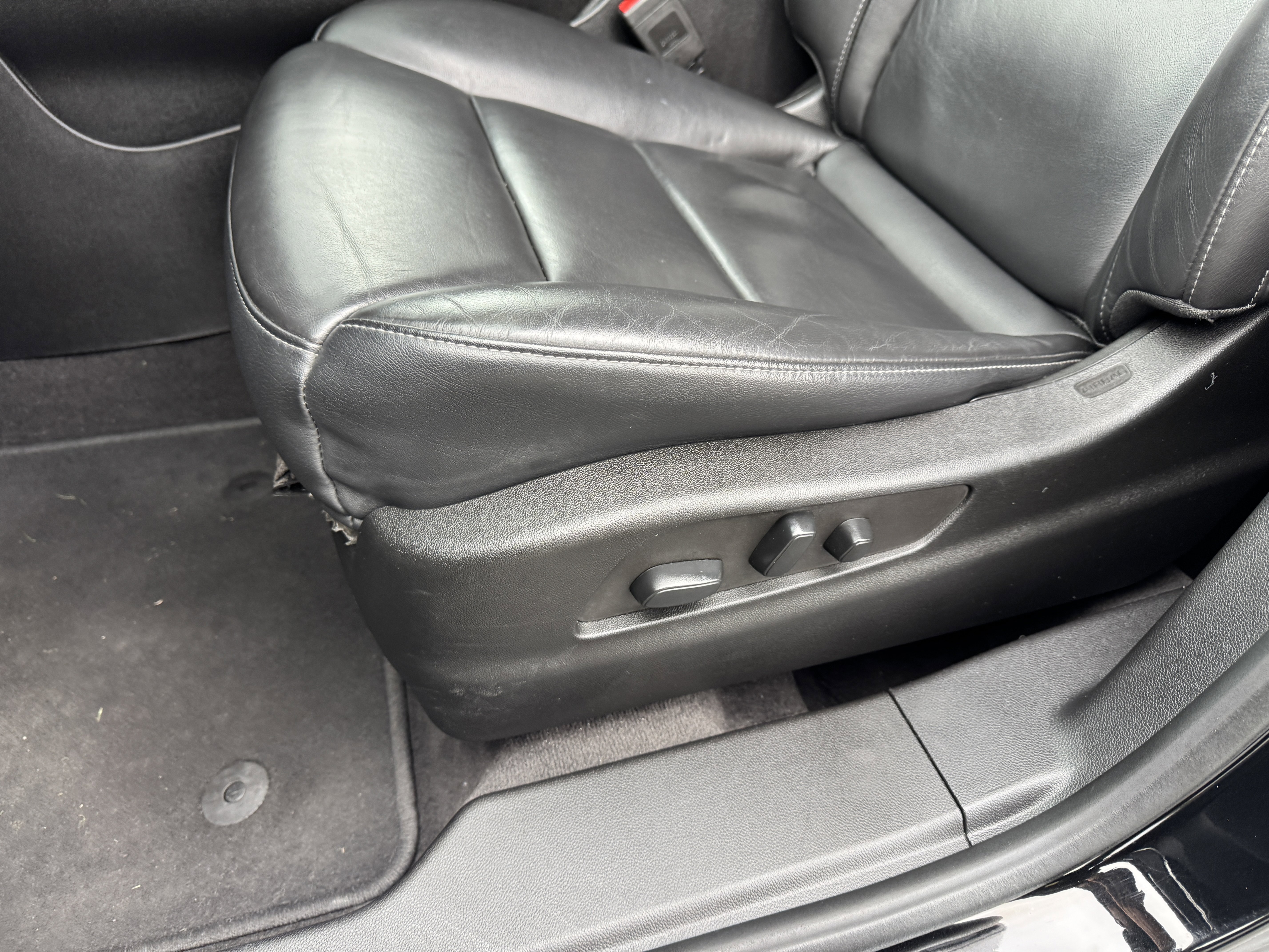 Certified 2023 Cadillac XT4 Premium Luxury AWD/4WD image 15