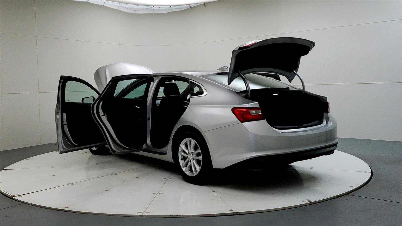 Used 2016 Chevrolet Malibu LT image 12