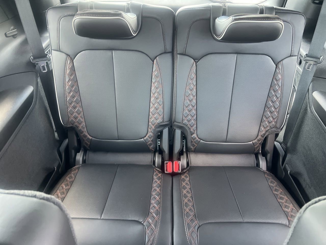 New 2026 Jeep Grand Cherokee L Summit w/ Obsidian Package AWD/4WD image 19