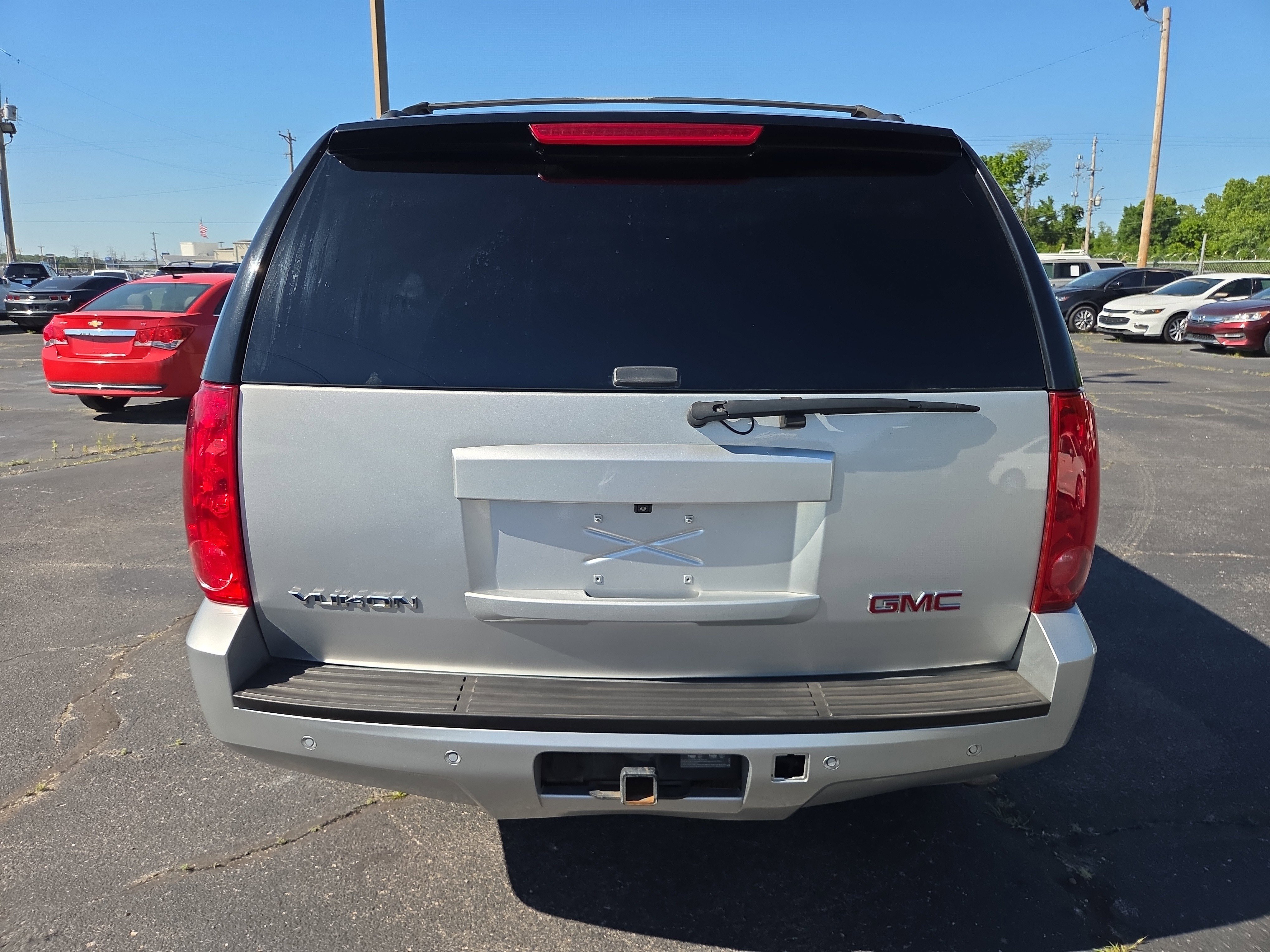 Used 2013 GMC Yukon SLT RWD image 4