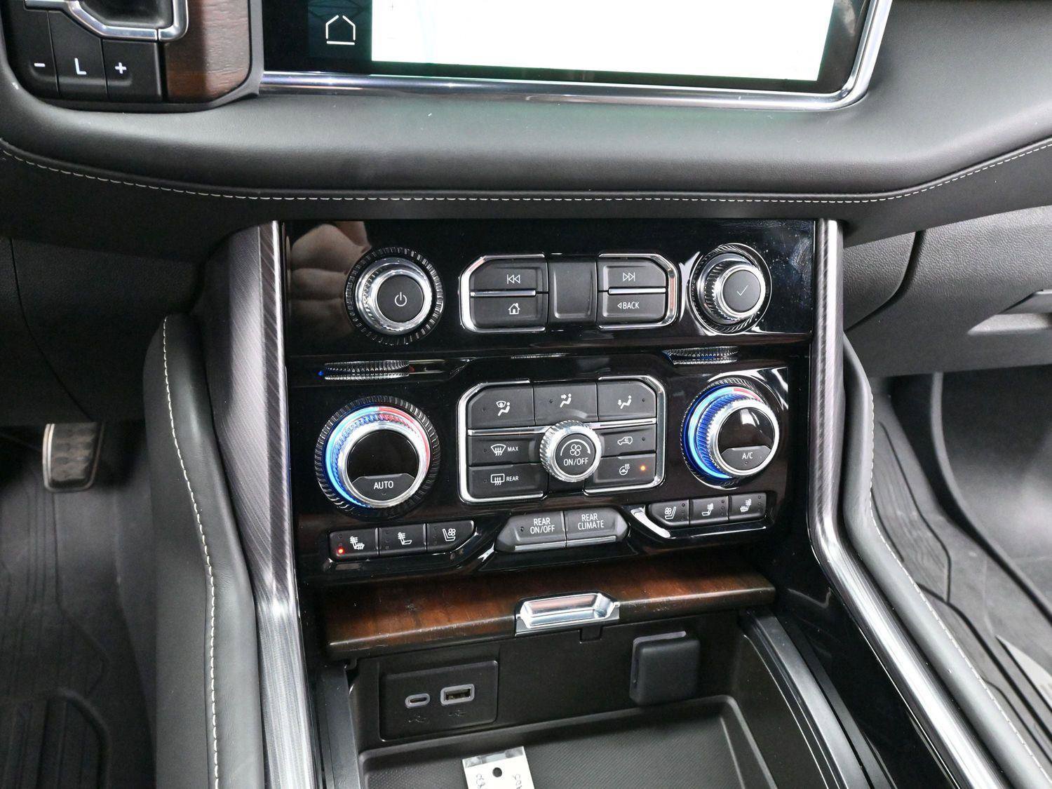 Used 2024 GMC Yukon XL Denali Ultimate image 28