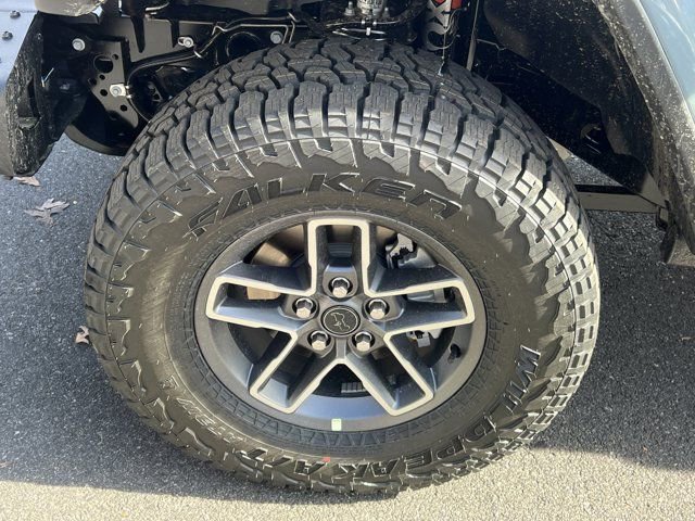 New 2026 Jeep Gladiator Mojave w/ Steel Bumper Group image 12