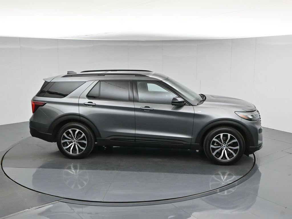 Used 2025 Ford Explorer ST-Line RWD image 59