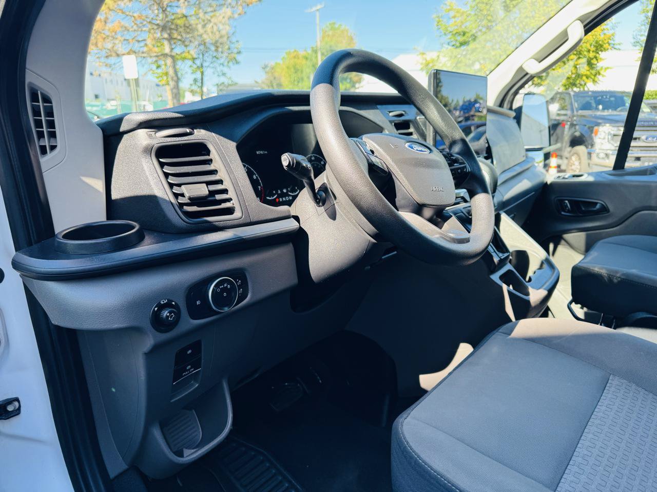 Used 2023 Ford Transit 350 XLT RWD image 31