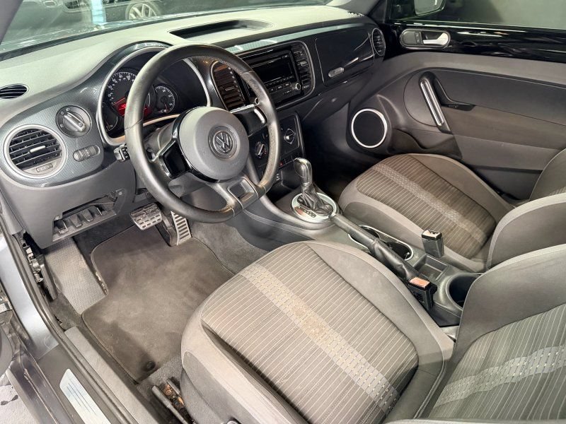 Used 2012 Volkswagen Beetle Turbo FWD image 7