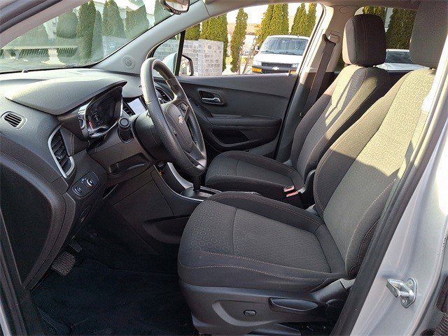 Certified 2020 Chevrolet Trax LS w/ Tint and Cruise Package image 22