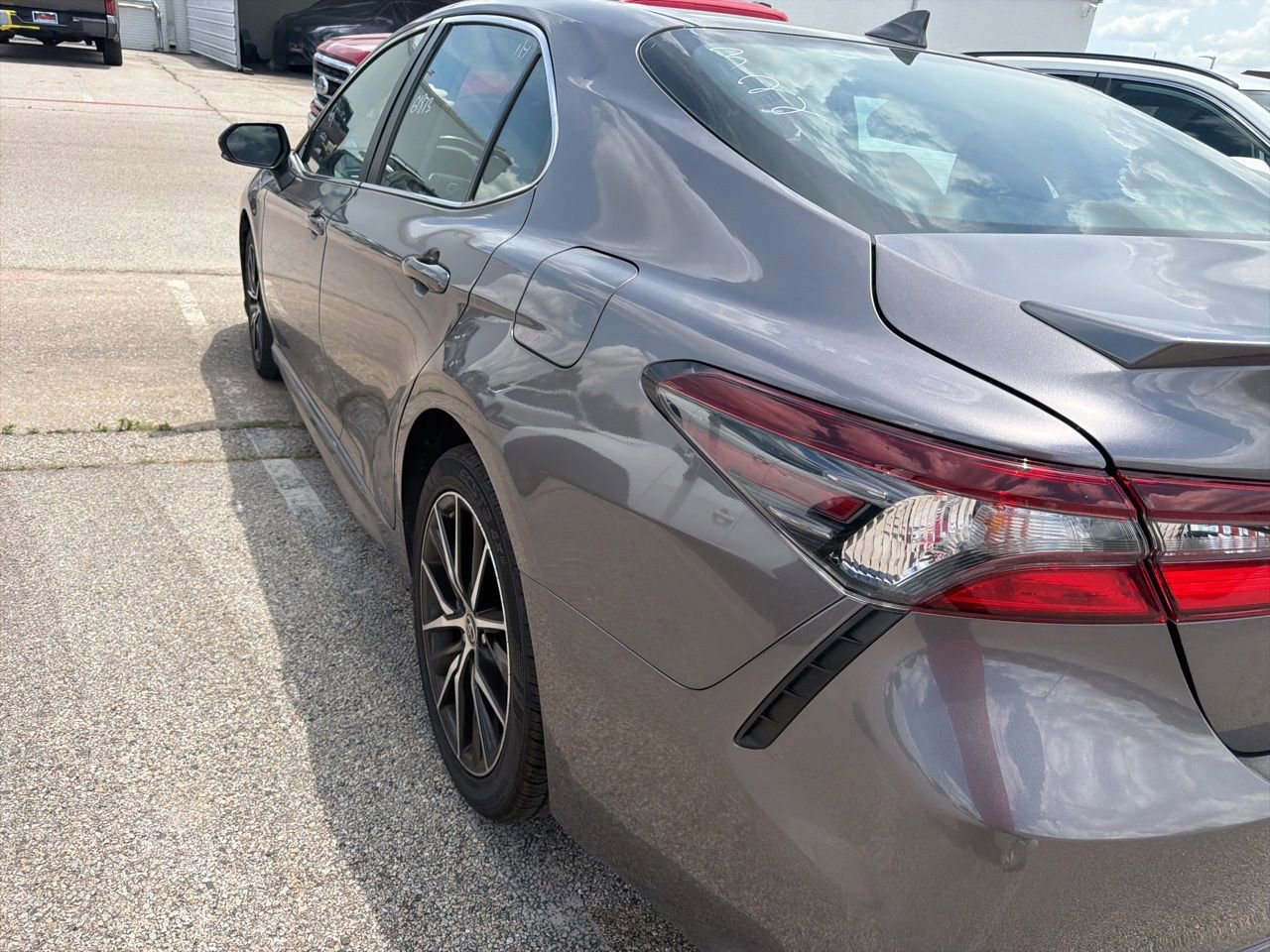 Used 2024 Toyota Camry SE FWD image 7