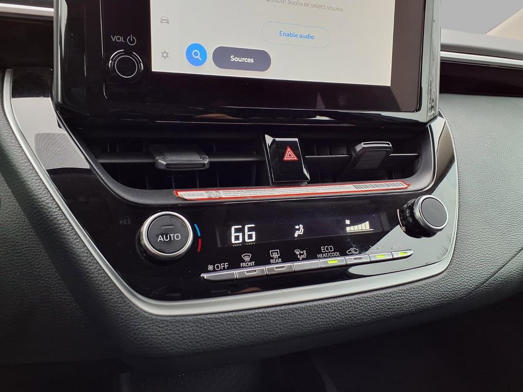 Used 2025 Toyota Corolla LE FWD image 8