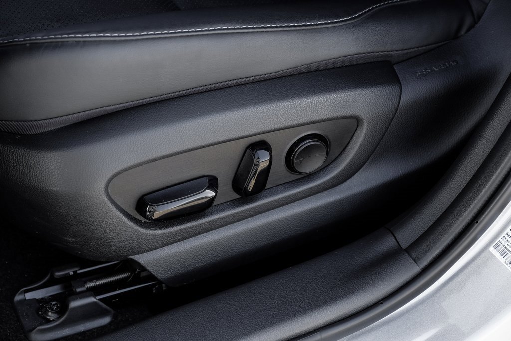 Used 2023 Lexus UX 250h FWD w/ Premium Package image 37