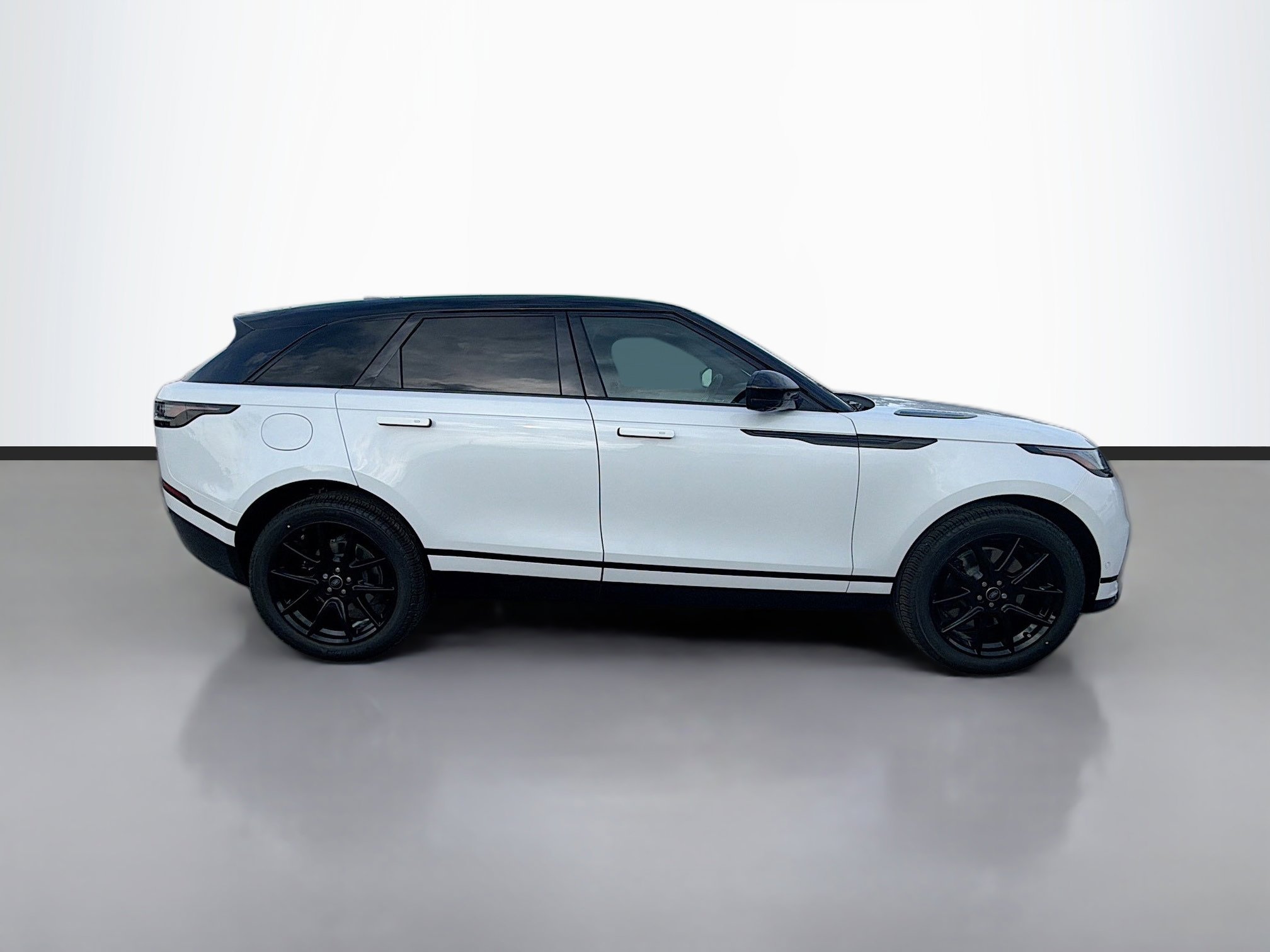 New 2026 Land Rover Range Rover Velar Dynamic SE image 6