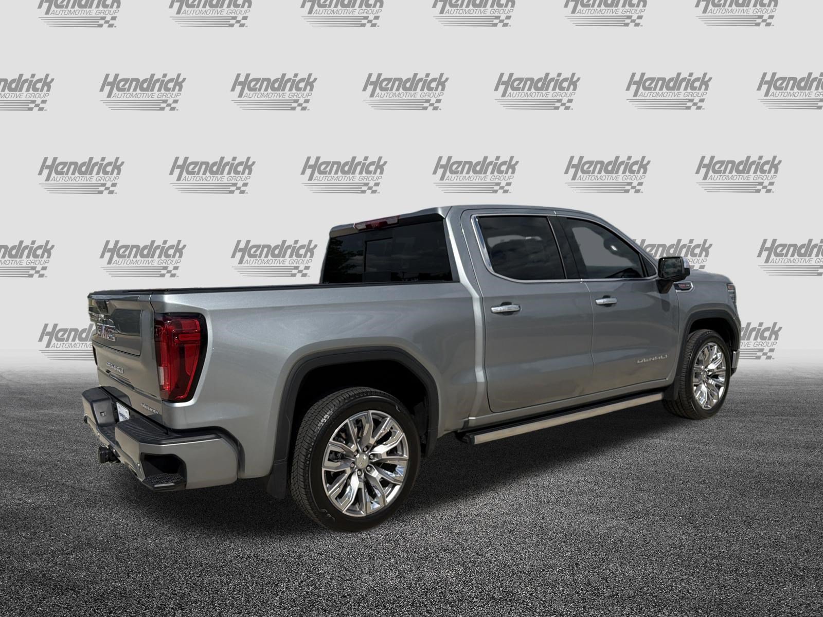 Used 2025 GMC Sierra 1500 Denali AWD/4WD image 10