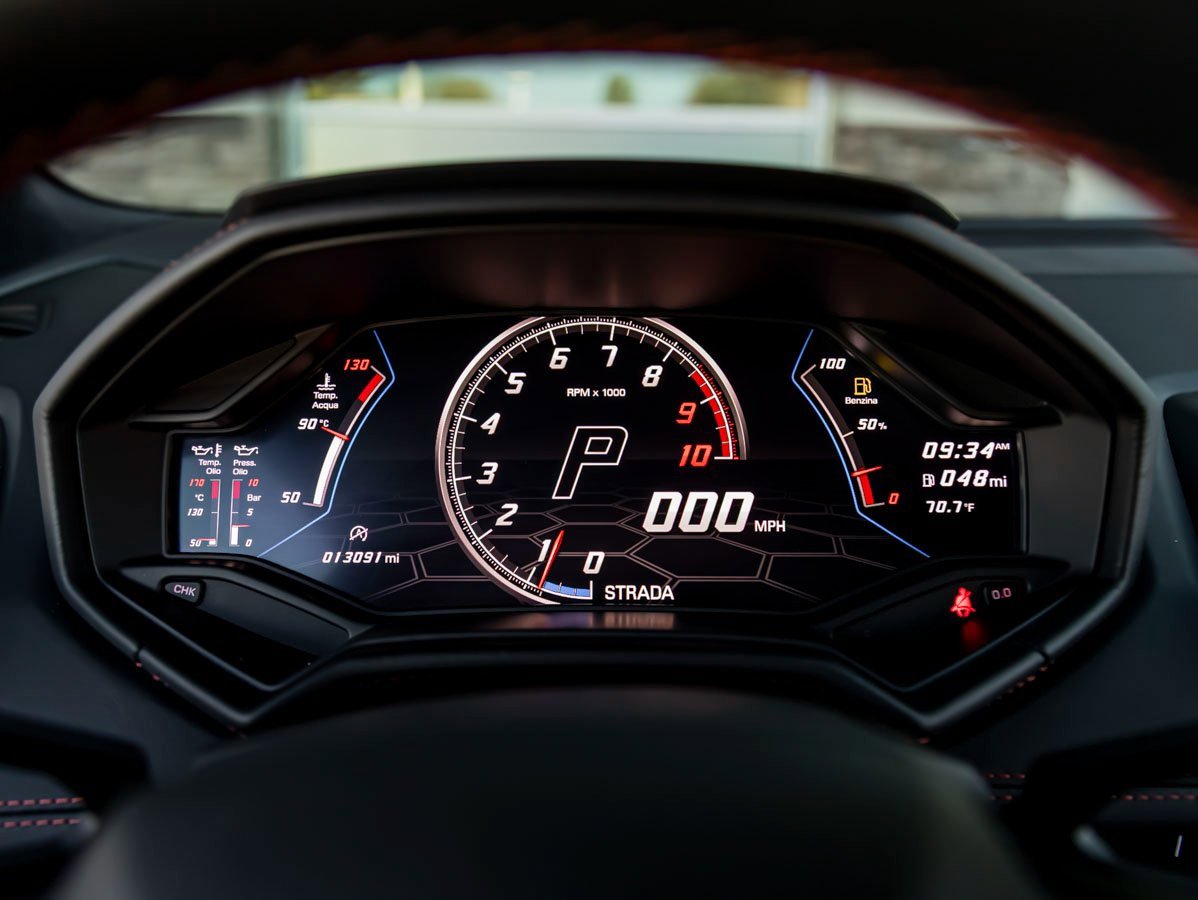 Used 2021 Lamborghini Huracan EVO image 16