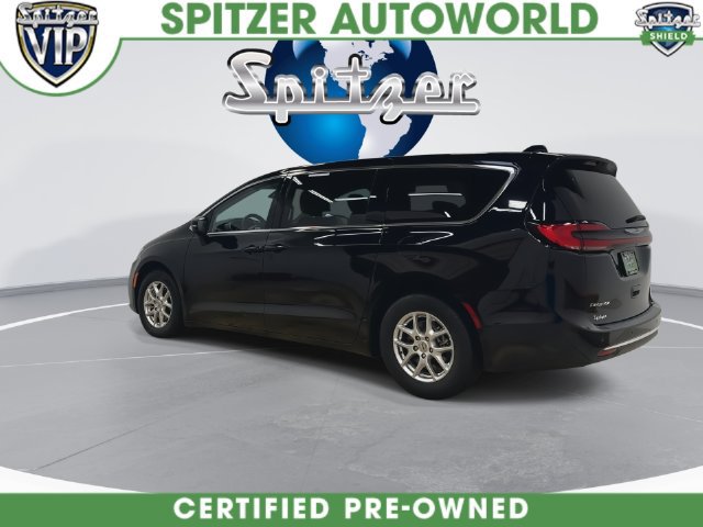 Used 2024 Chrysler Pacifica Touring-L FWD image 12