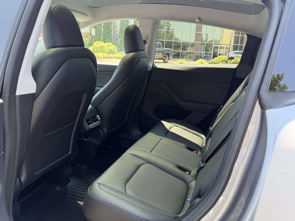 Used 2024 Tesla Model Y Performance AWD/4WD image 14