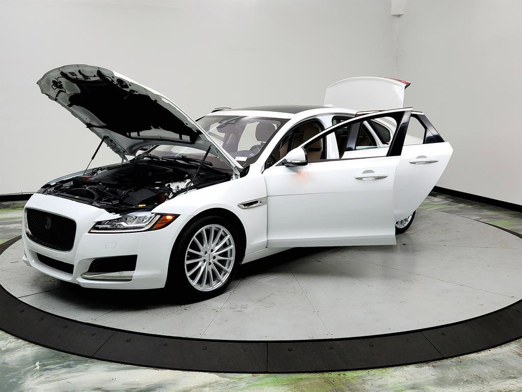 Used 2020 Jaguar XF Prestige AWD/4WD image 9