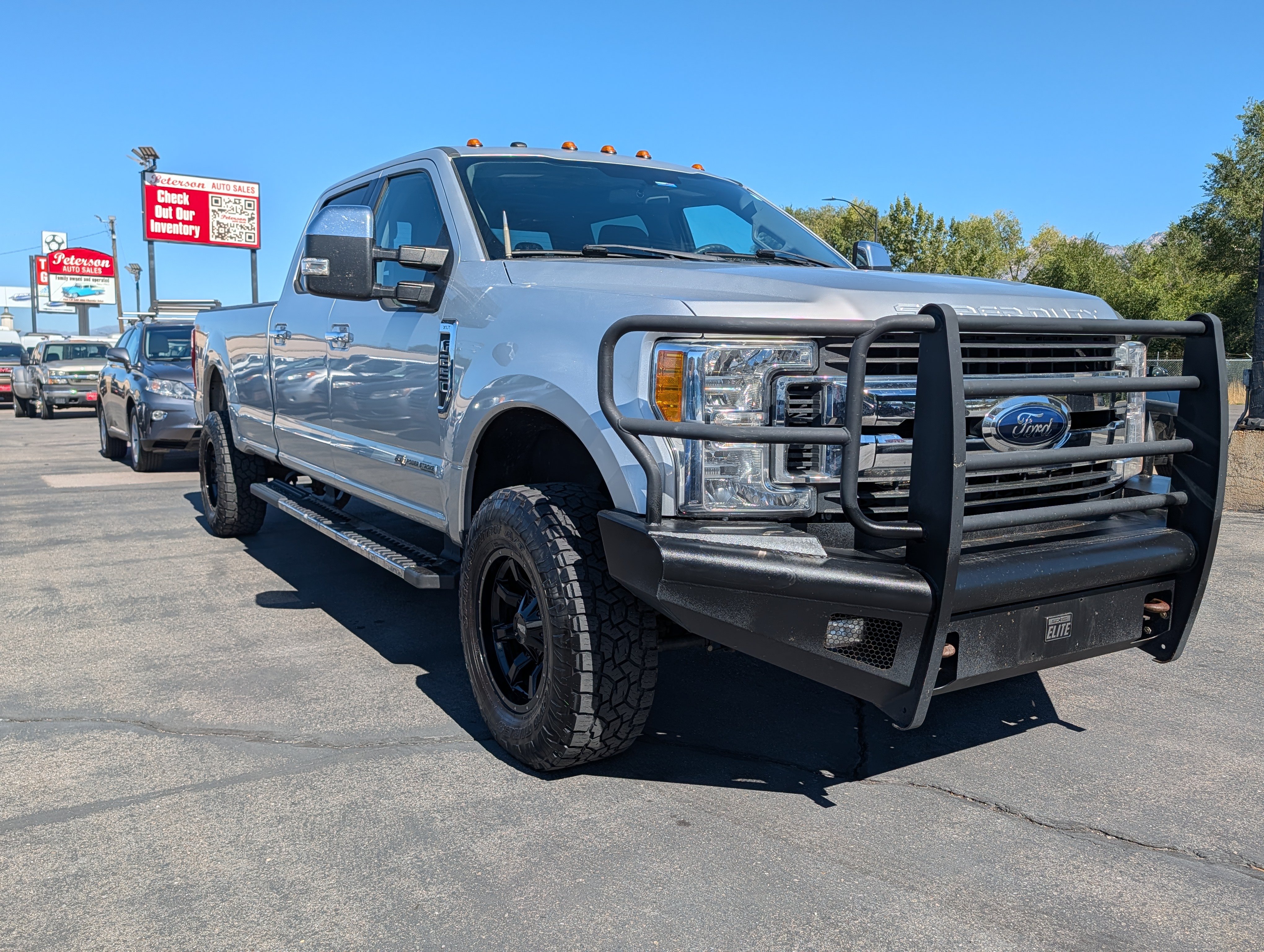 Used 2017 Ford F250 XLT w/ XLT Premium Package AWD/4WD image 2