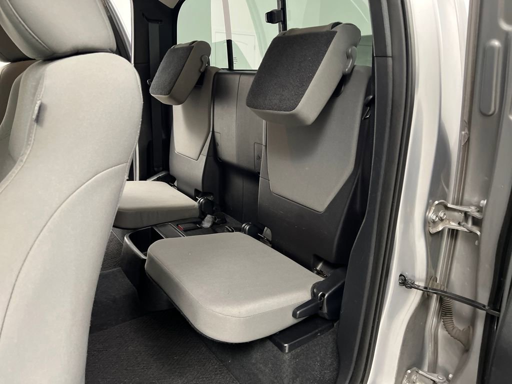 Used 2016 Toyota Tacoma SR image 13