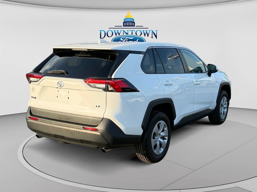 Used 2022 Toyota RAV4 LE w/ Carpet Mat Package (TMS) FWD image 3