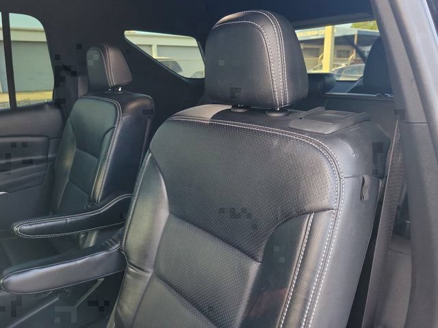 Used 2024 Chevrolet Traverse LT FWD image 11