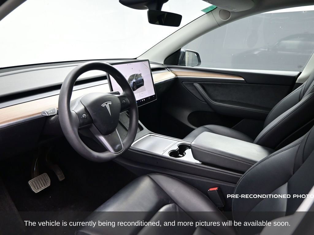 Used 2025 Tesla Model Y Long Range image 5
