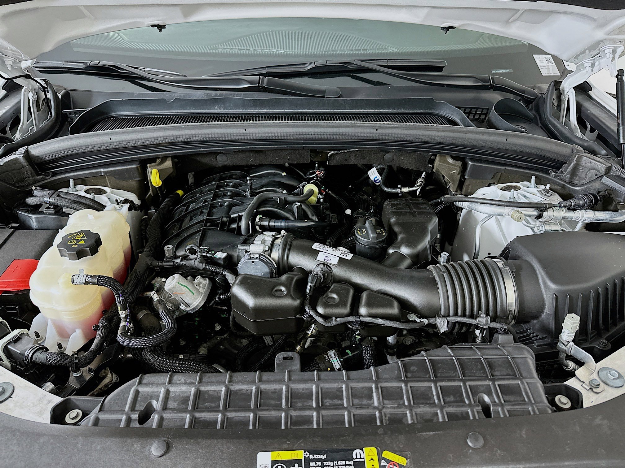 Used 2023 Jeep Grand Cherokee Limited w/ Black Appearance Package image 33