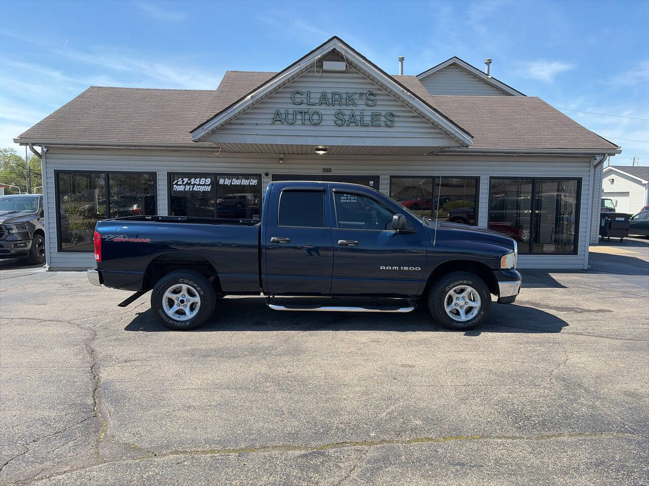 Used 2004 Dodge Ram 1500 Truck SLT w/ Off-Road Group image 1