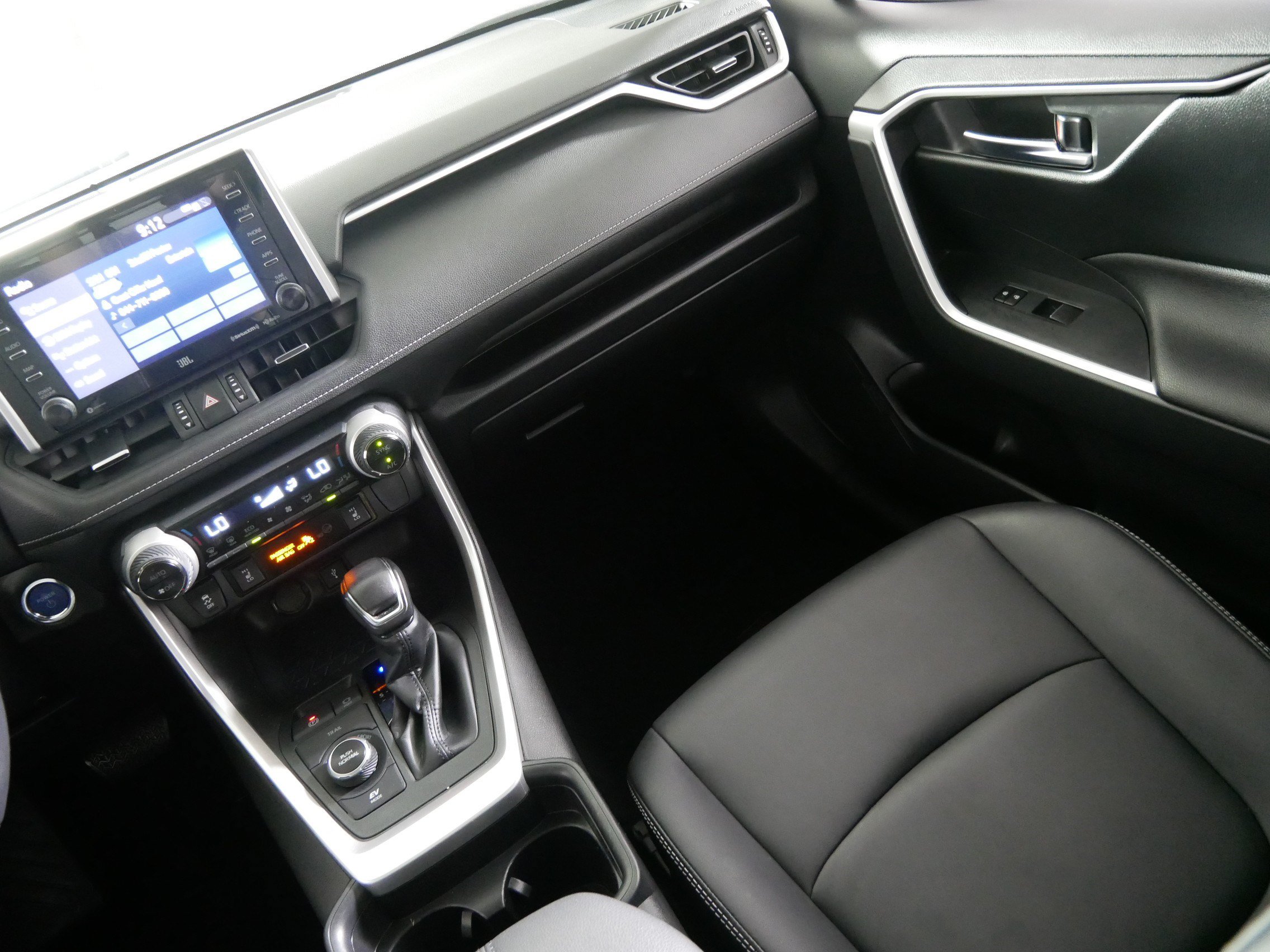 Used 2021 Toyota RAV4 XLE Premium AWD/4WD image 11