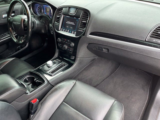 Used 2021 Chrysler 300 S w/ S Model Appearance Package RWD image 11