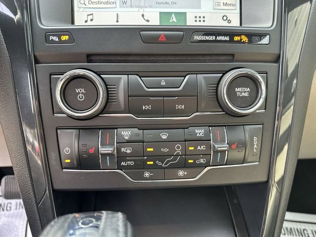 Used 2018 Ford Explorer XLT w/ Equipment Group 202A image 19