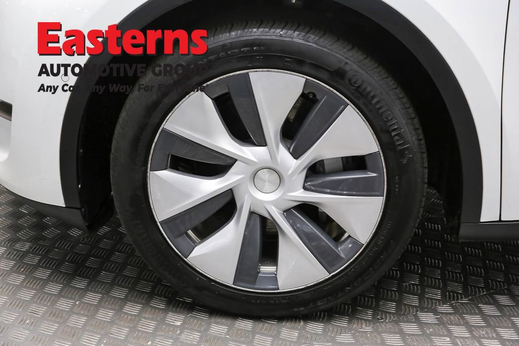 Used 2022 Tesla Model Y Long Range image 29