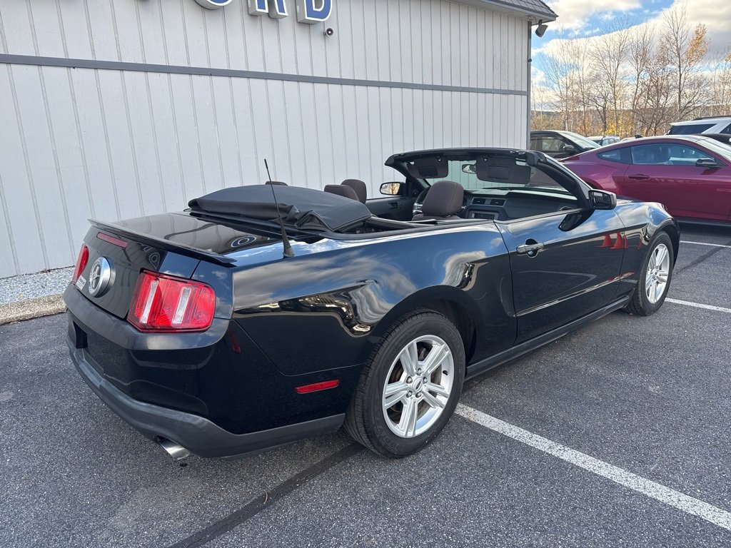 Used 2012 Ford Mustang Convertible image 22