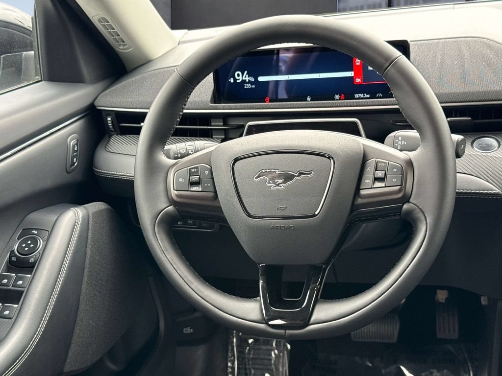 Certified 2025 Ford Mustang Mach-E Select RWD image 17