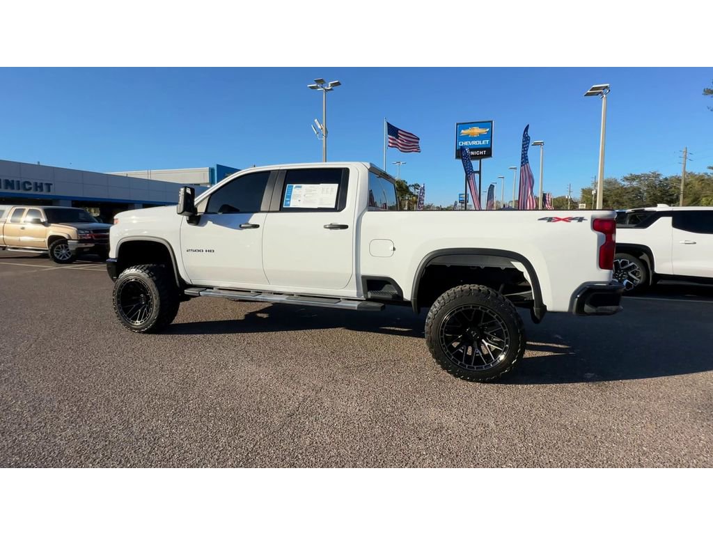 Used 2024 Chevrolet Silverado 2500 Custom image 9