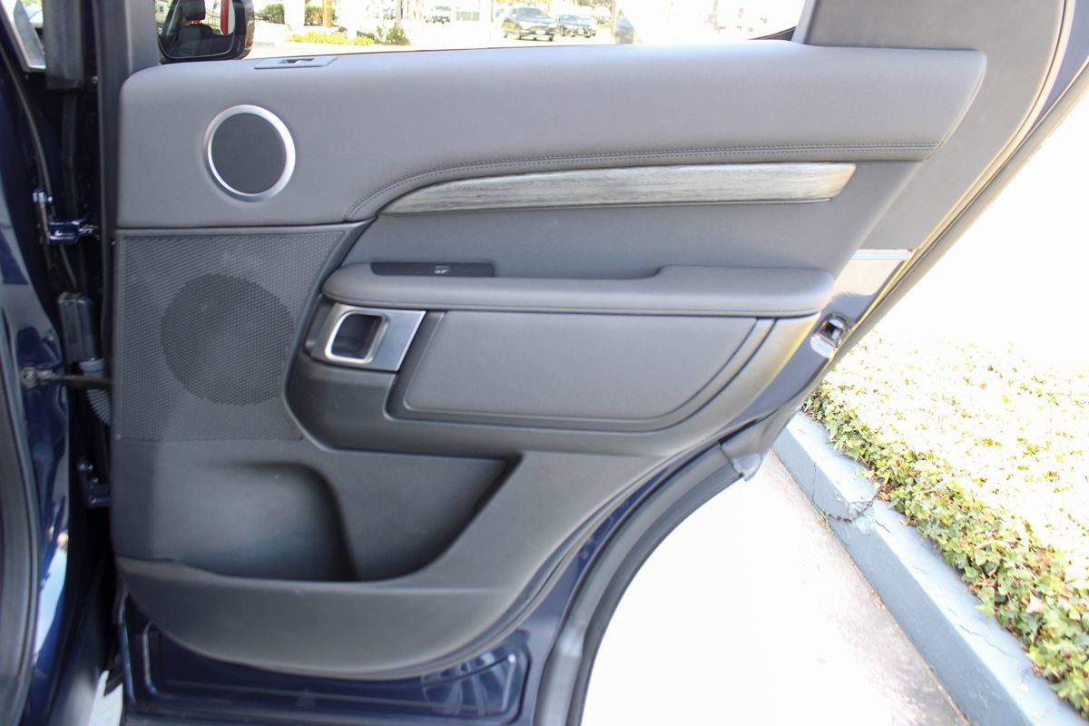 Used 2019 Land Rover Discovery HSE image 51