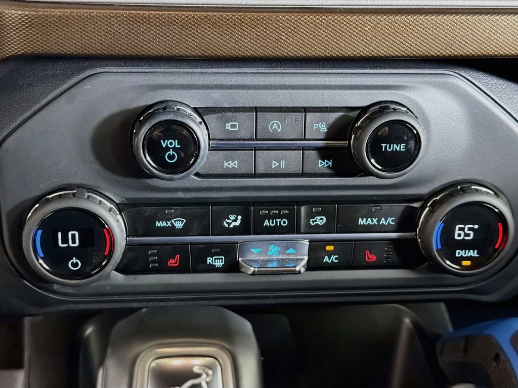 Used 2023 Ford Bronco Outer Banks AWD/4WD image 16