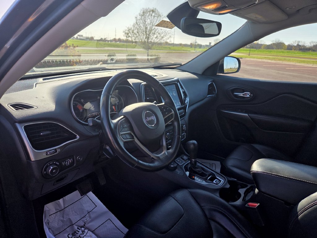 Used 2019 Jeep Cherokee Limited AWD/4WD image 9
