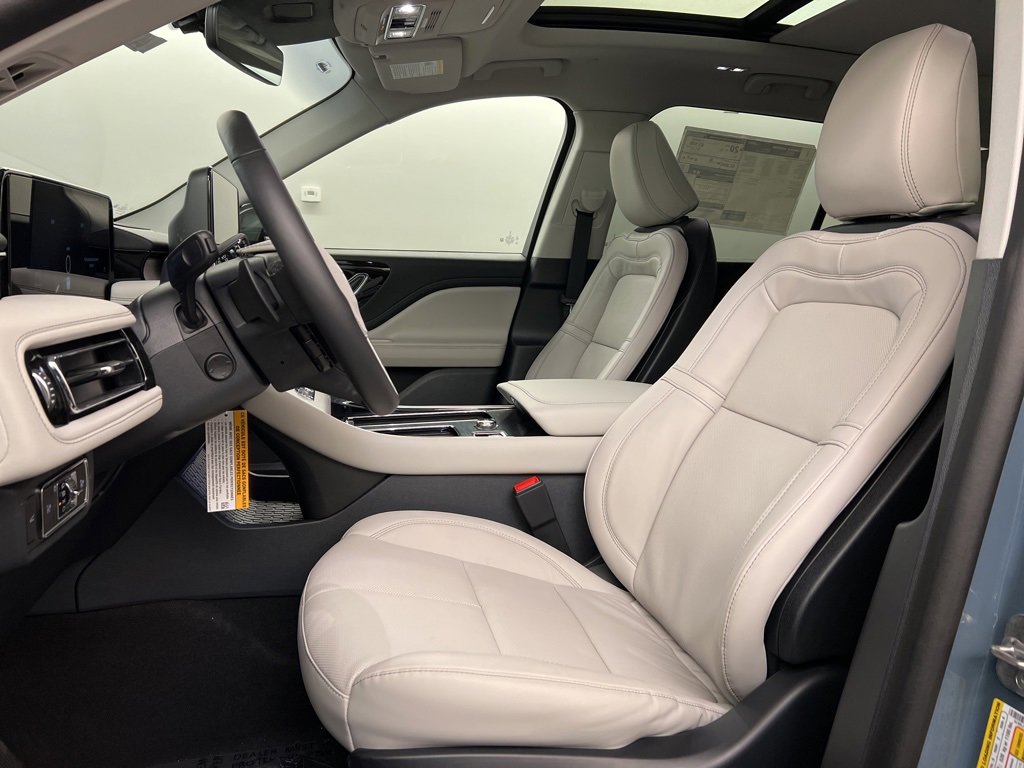 Used 2025 Lincoln Aviator Reserve w/ Illumination Package image 28
