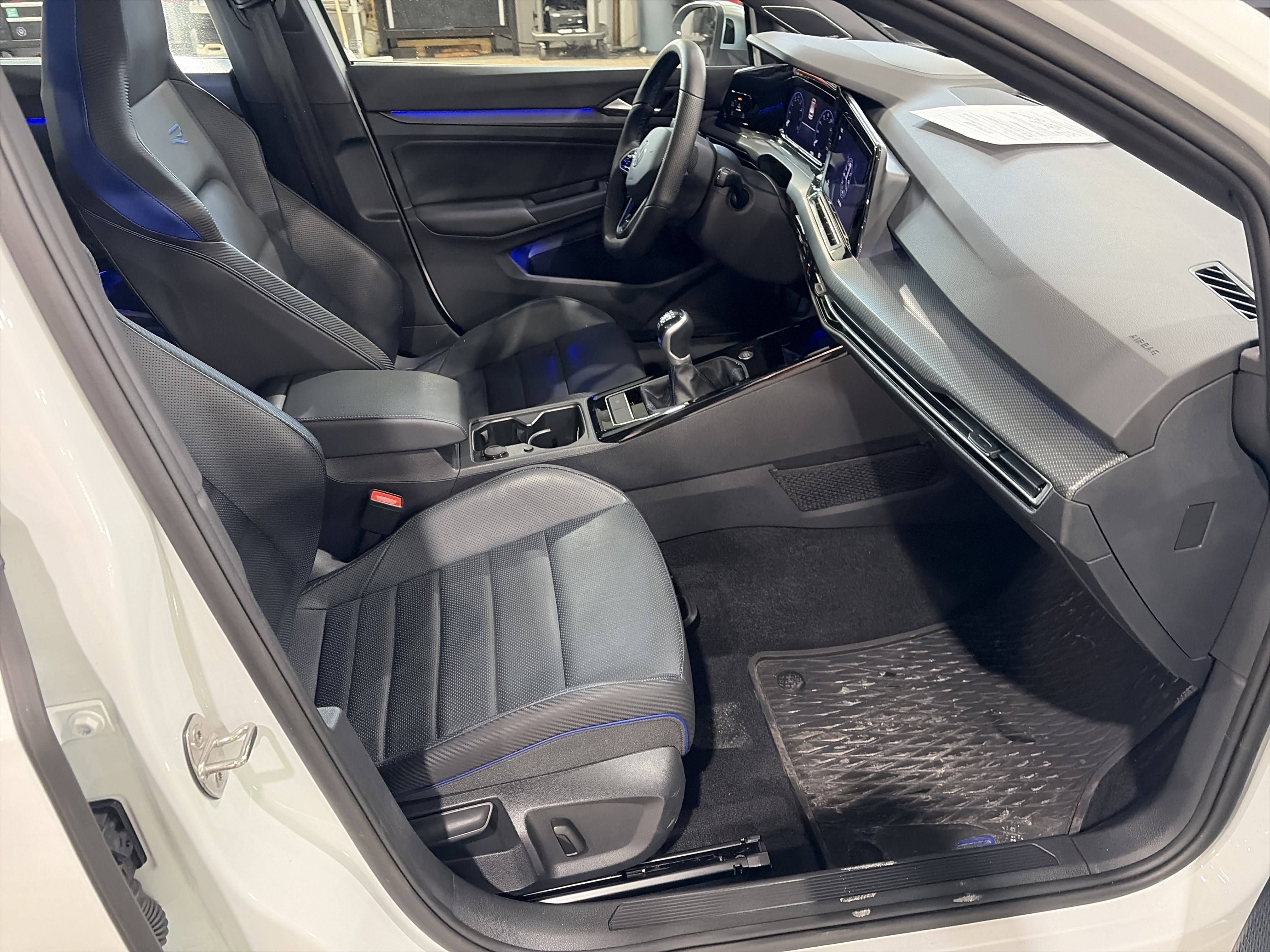 Certified 2024 Volkswagen Golf R image 23