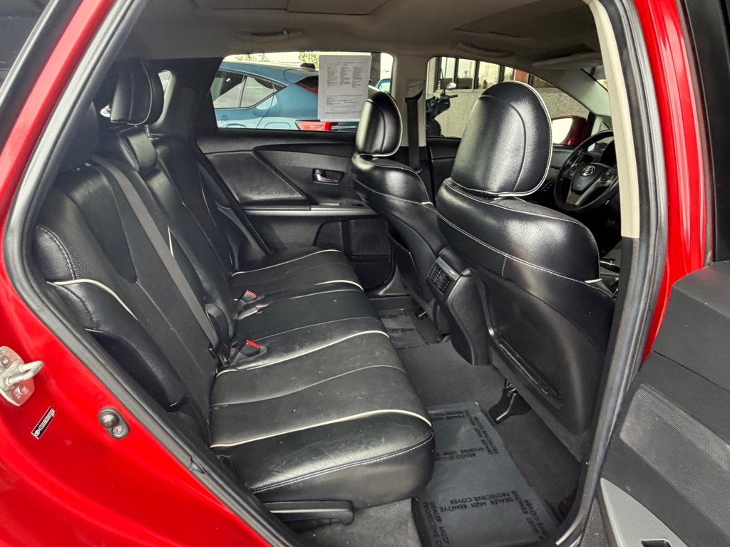 Used 2013 Toyota Venza XLE w/ XLE Premium Pkg FWD image 30