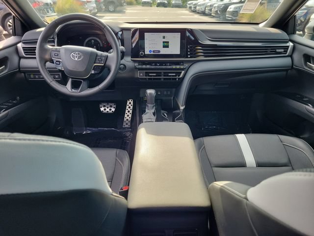 Used 2025 Toyota Camry SE FWD image 13