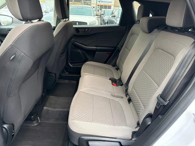 Used 2022 Ford Escape SE image 24