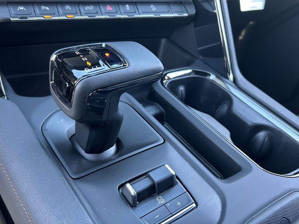 Used 2025 GMC Sierra 1500 AT4 w/ Technology Package image 16