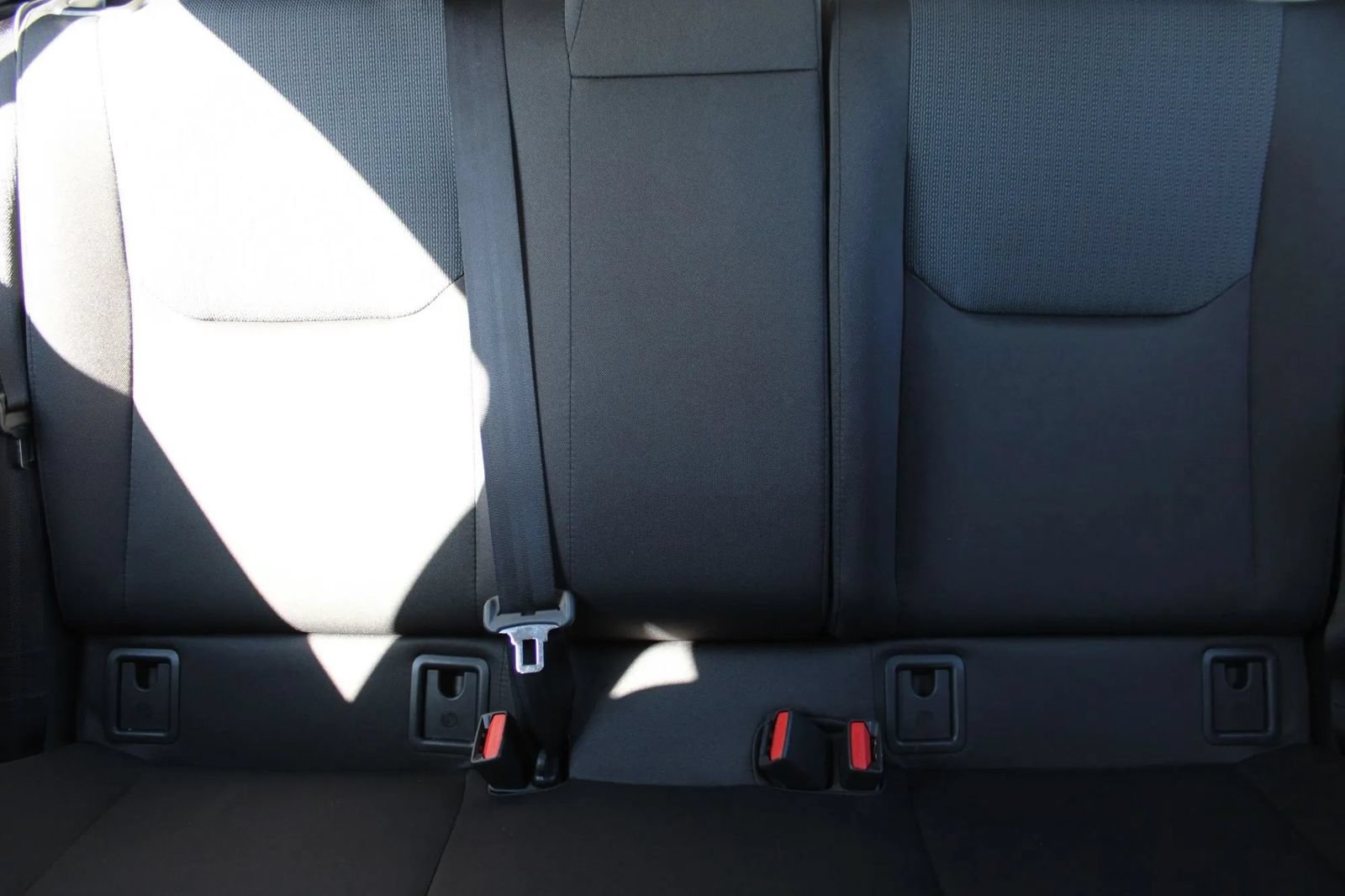 Used 2025 Toyota Prius LE FWD image 18