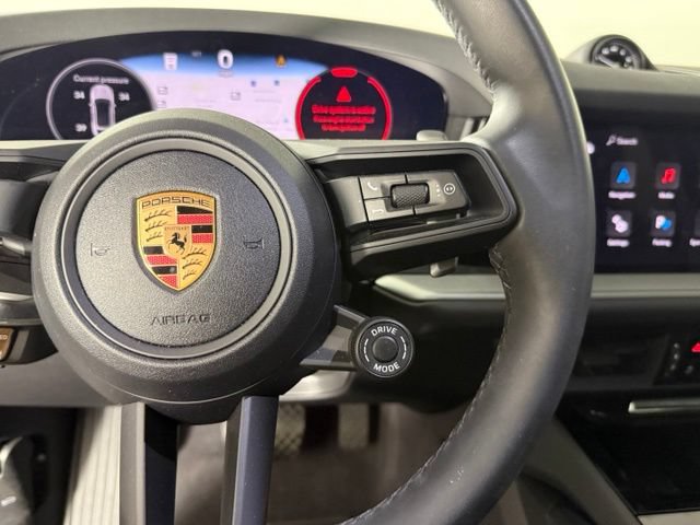 Used 2025 Porsche Cayenne Coupe AWD/4WD image 18