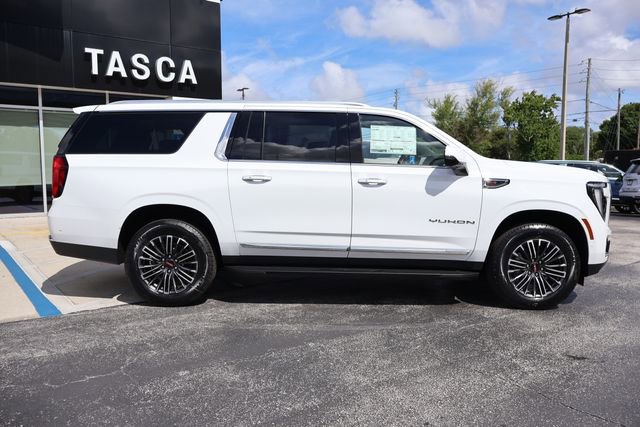 New 2026 GMC Yukon XL Elevation w/ Elevation Premium Package RWD image 10